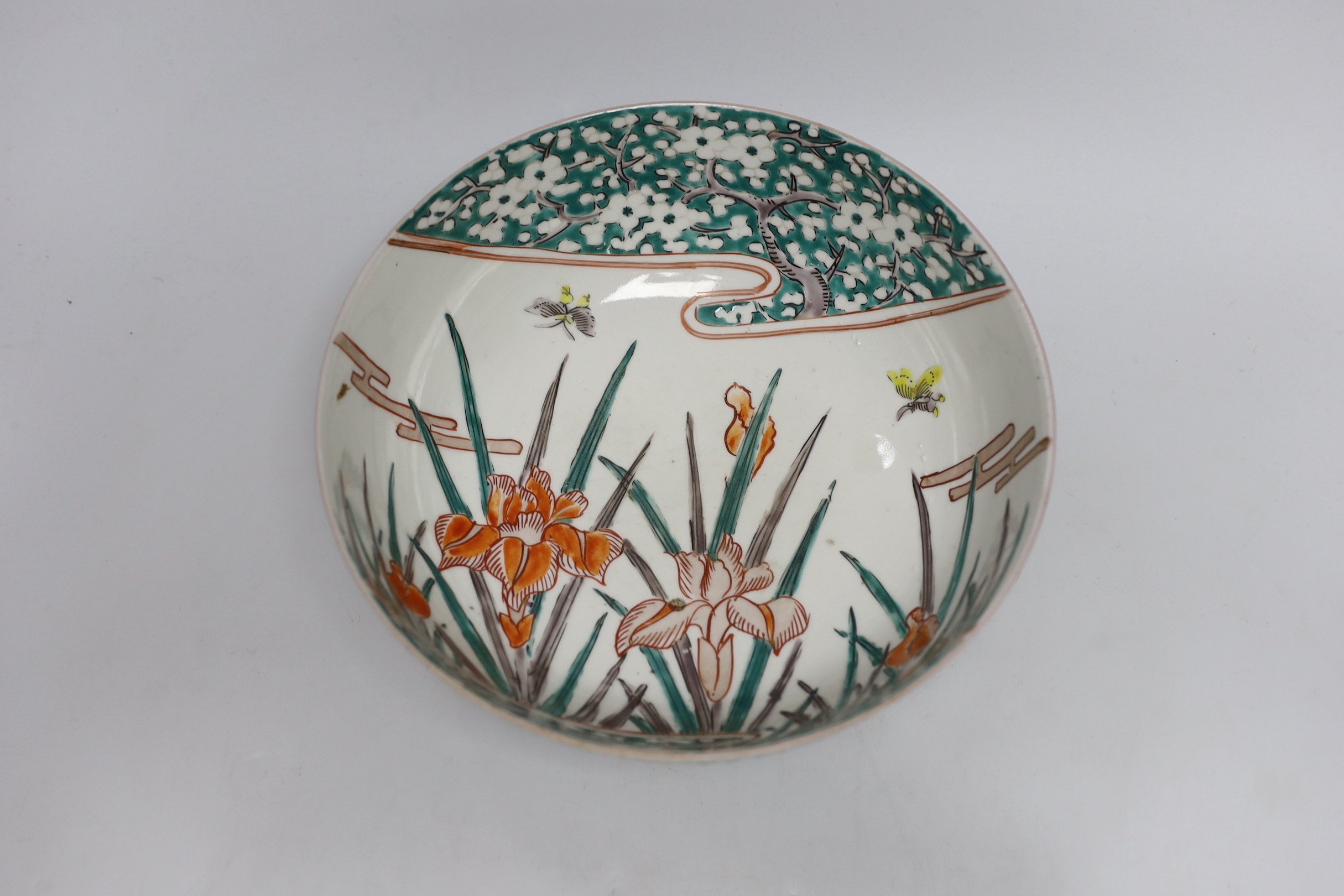 A Japanese enamelled porcelain bowl, 25cm diameter